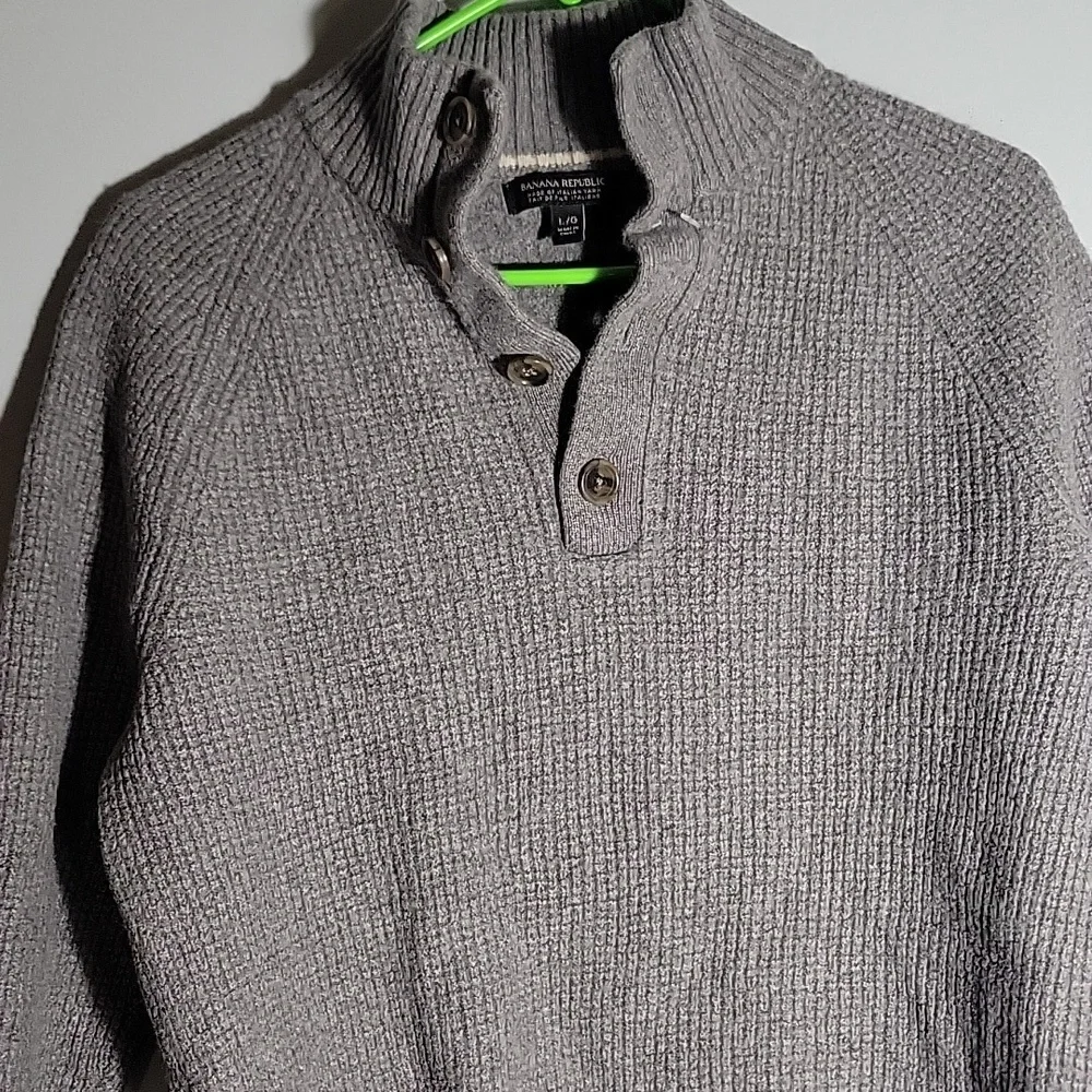 Banana Republic Italian Yarn Wool Blend Turtleneck Button Sweater Size Large - Picture 4 of 8